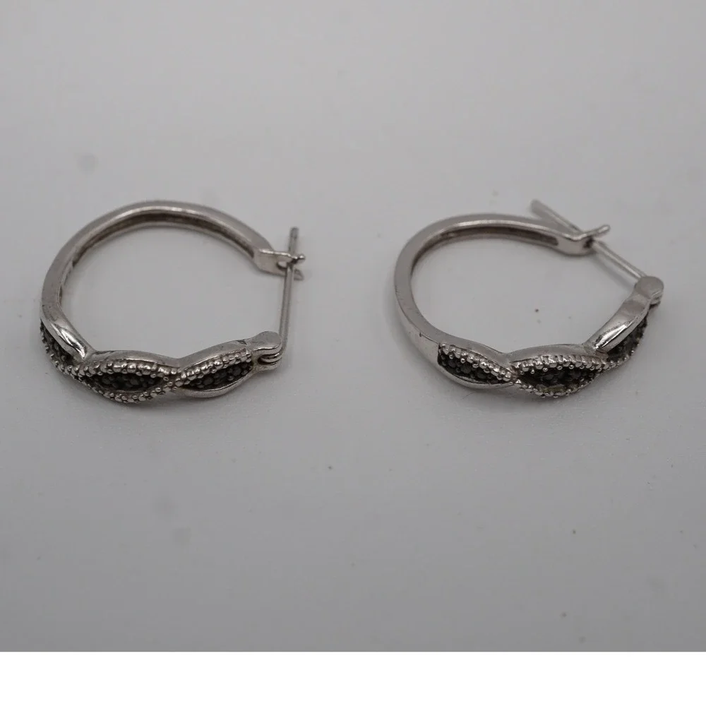 Sterling Silver Black Stone Twisted Infinity Hoop Earrings 2.50g